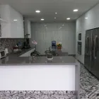 La imagen 1 de la Empresa ARQUITECTURA DE INTERIORES , DISEÑO Y MOBILIARIO Tienda de Muebles en Lima LAM