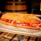 La imagen 49 de la Empresa ENRIQUE TOMÁS JAMON-TAPAS-VINO Tienda de comestibles gourmet en Santiago de Surco LAM