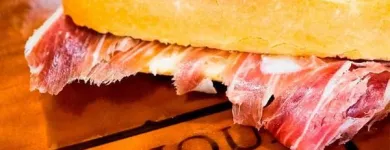 La imagen 54 de la Empresa ENRIQUE TOMÁS JAMON-TAPAS-VINO Tienda de comestibles gourmet en Santiago de Surco LAM