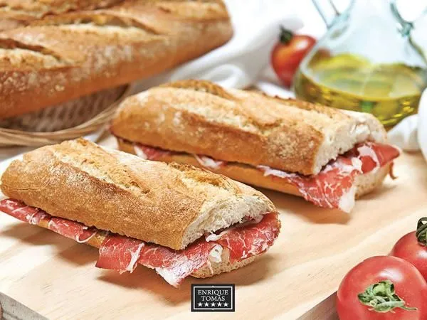 La imagen 25 de la Empresa ENRIQUE TOMÁS JAMON-TAPAS-VINO