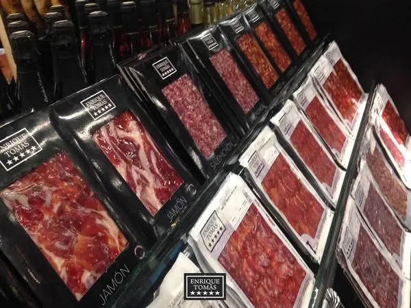 La imagen 26 de la Empresa ENRIQUE TOMÁS JAMON-TAPAS-VINO