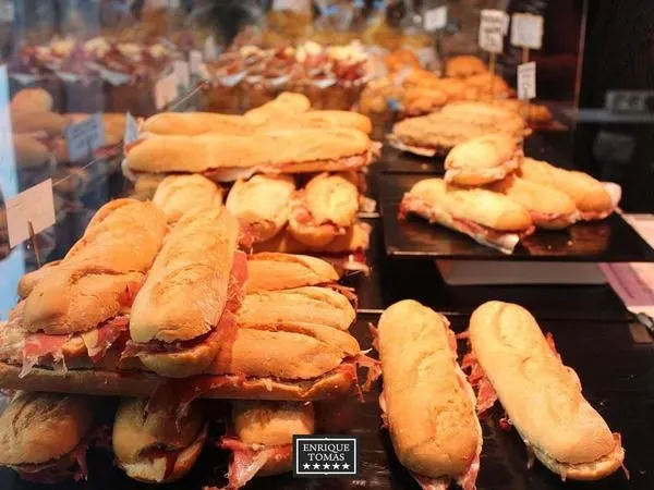 La imagen 30 de la Empresa ENRIQUE TOMÁS JAMON-TAPAS-VINO