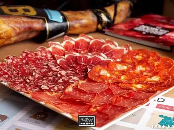 La imagen 48 de la Empresa ENRIQUE TOMÁS JAMON-TAPAS-VINO