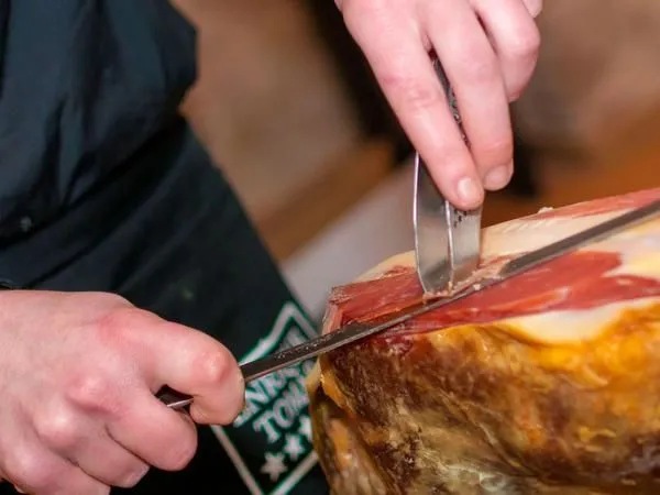 La imagen 53 de la Empresa ENRIQUE TOMÁS JAMON-TAPAS-VINO
