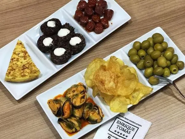 La imagen 58 de la Empresa ENRIQUE TOMÁS JAMON-TAPAS-VINO